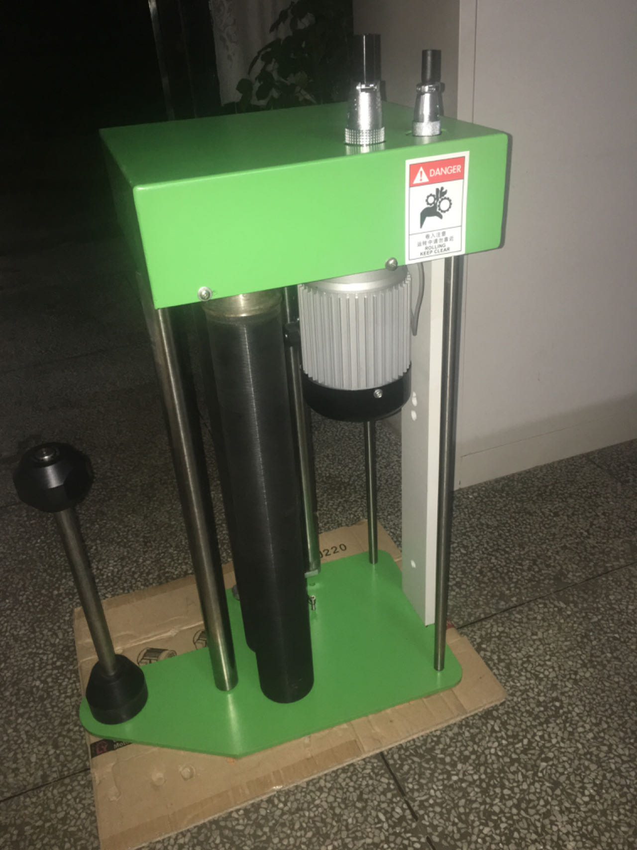 阻拉伸膜架-立柱升降式膜架